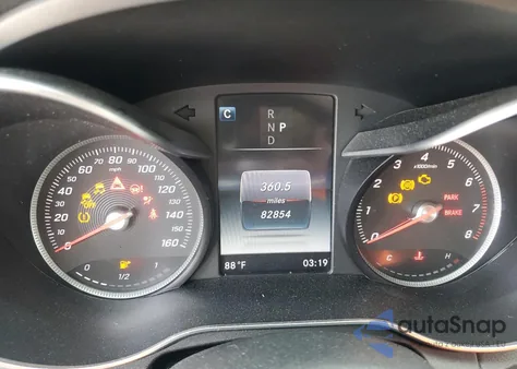 2018 Mercedes-Benz C 300 из США, поврежденный, VIN 55SWF4JB5JU260315